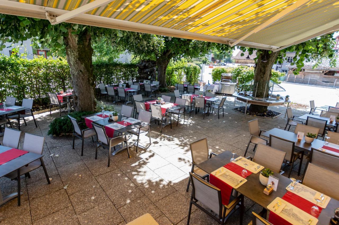 Gasthaus Zum Goldenen Kreuz Rafz Buitenkant foto
