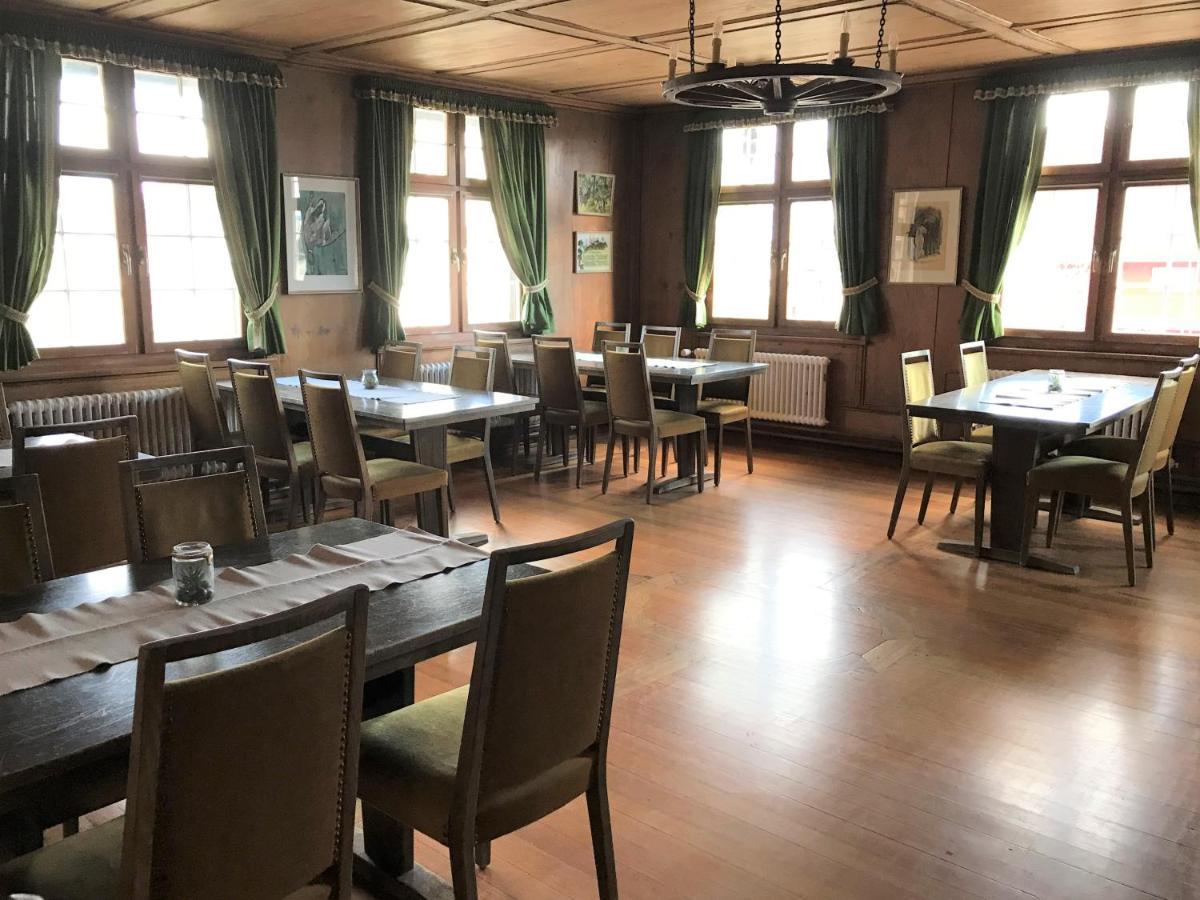 Gasthaus Zum Goldenen Kreuz Rafz Buitenkant foto
