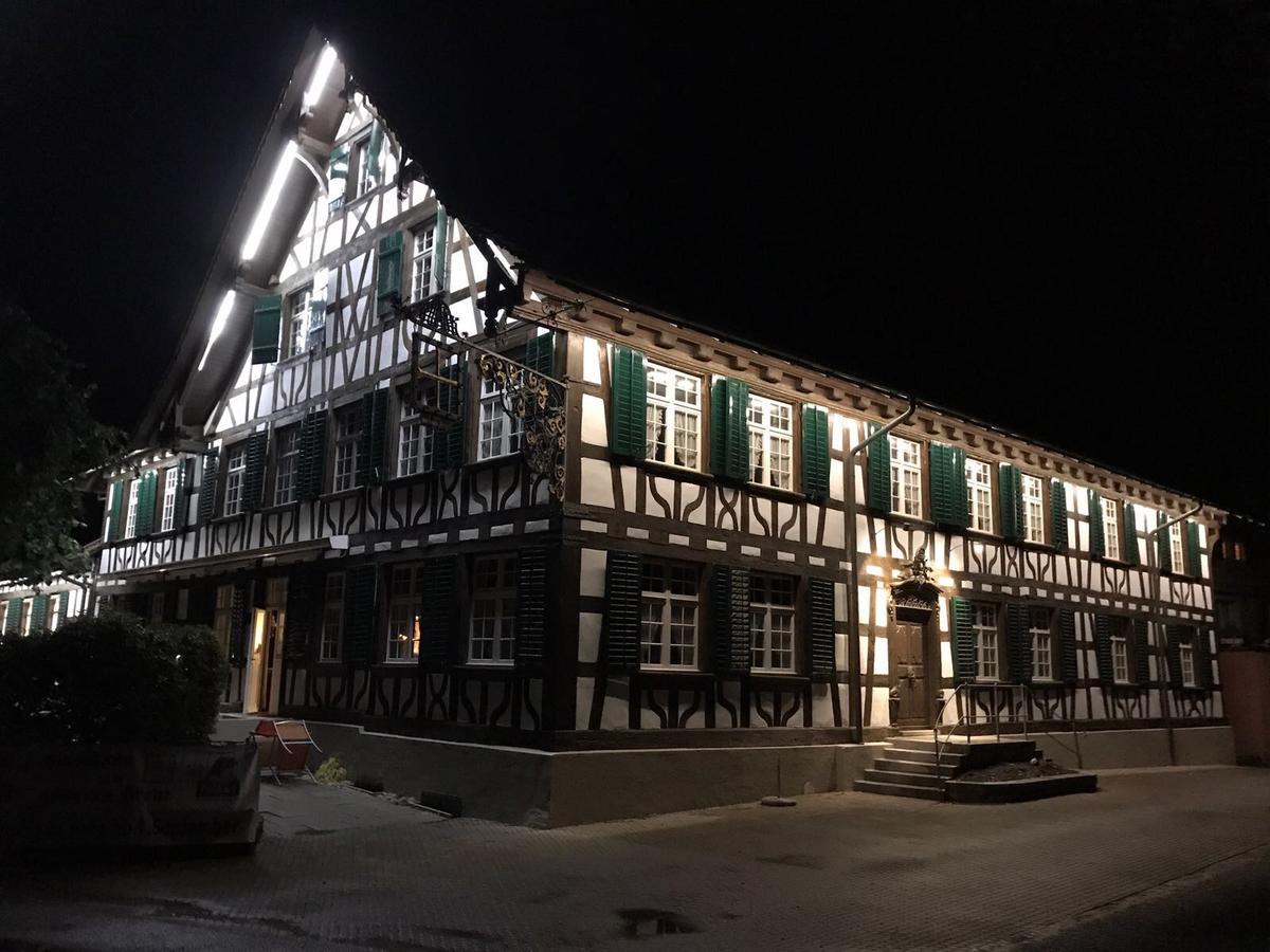 Gasthaus Zum Goldenen Kreuz Rafz Buitenkant foto