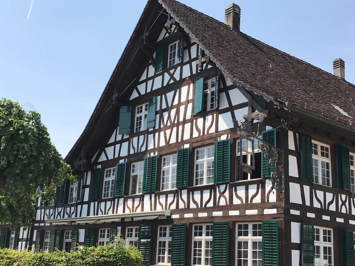 Gasthaus Zum Goldenen Kreuz Rafz Buitenkant foto